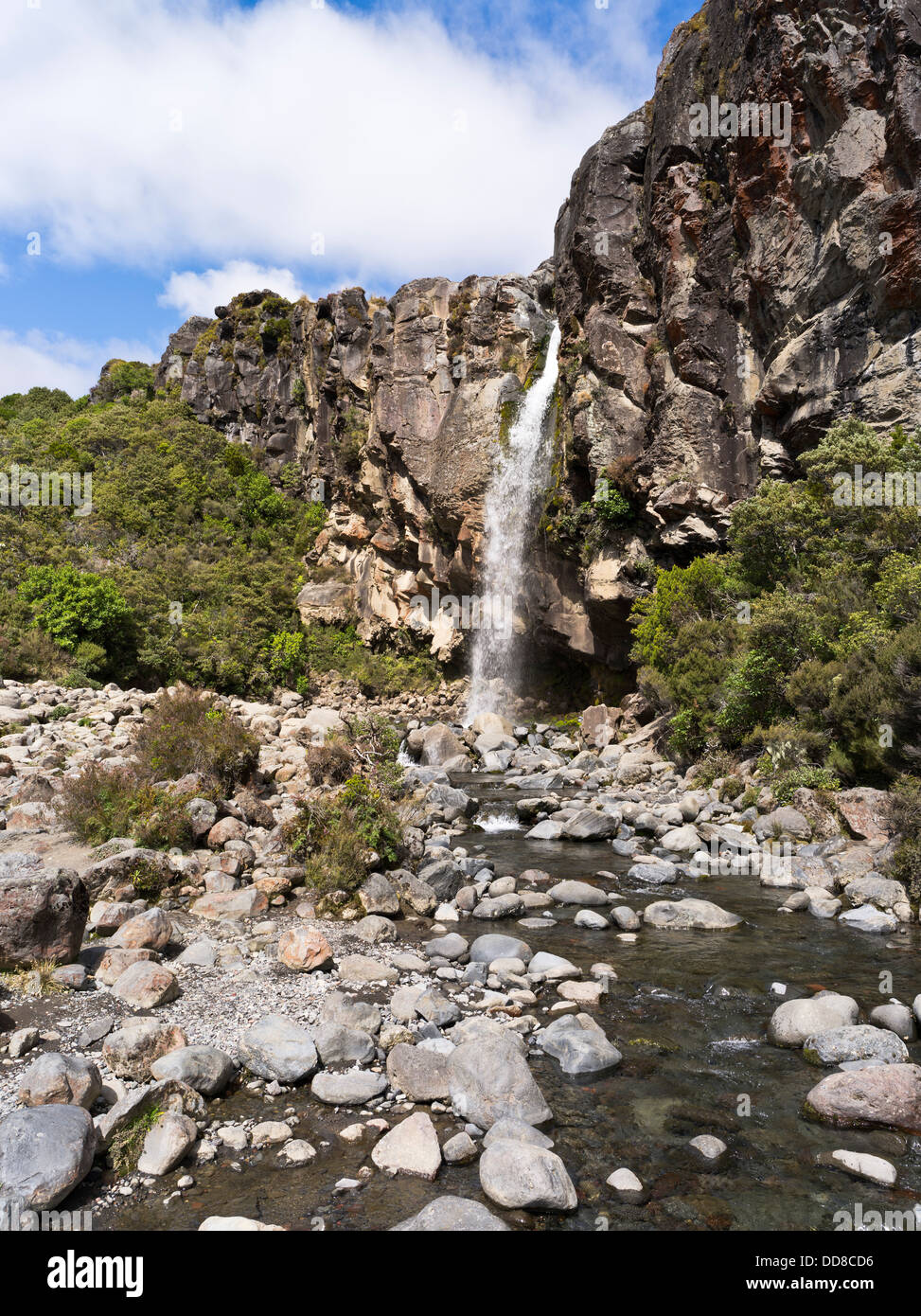 Dh Parc national de Tongariro TARANAKI FALLS Nouvelle-zélande Wairere cascade ruisseau Rocky River scenic Banque D'Images