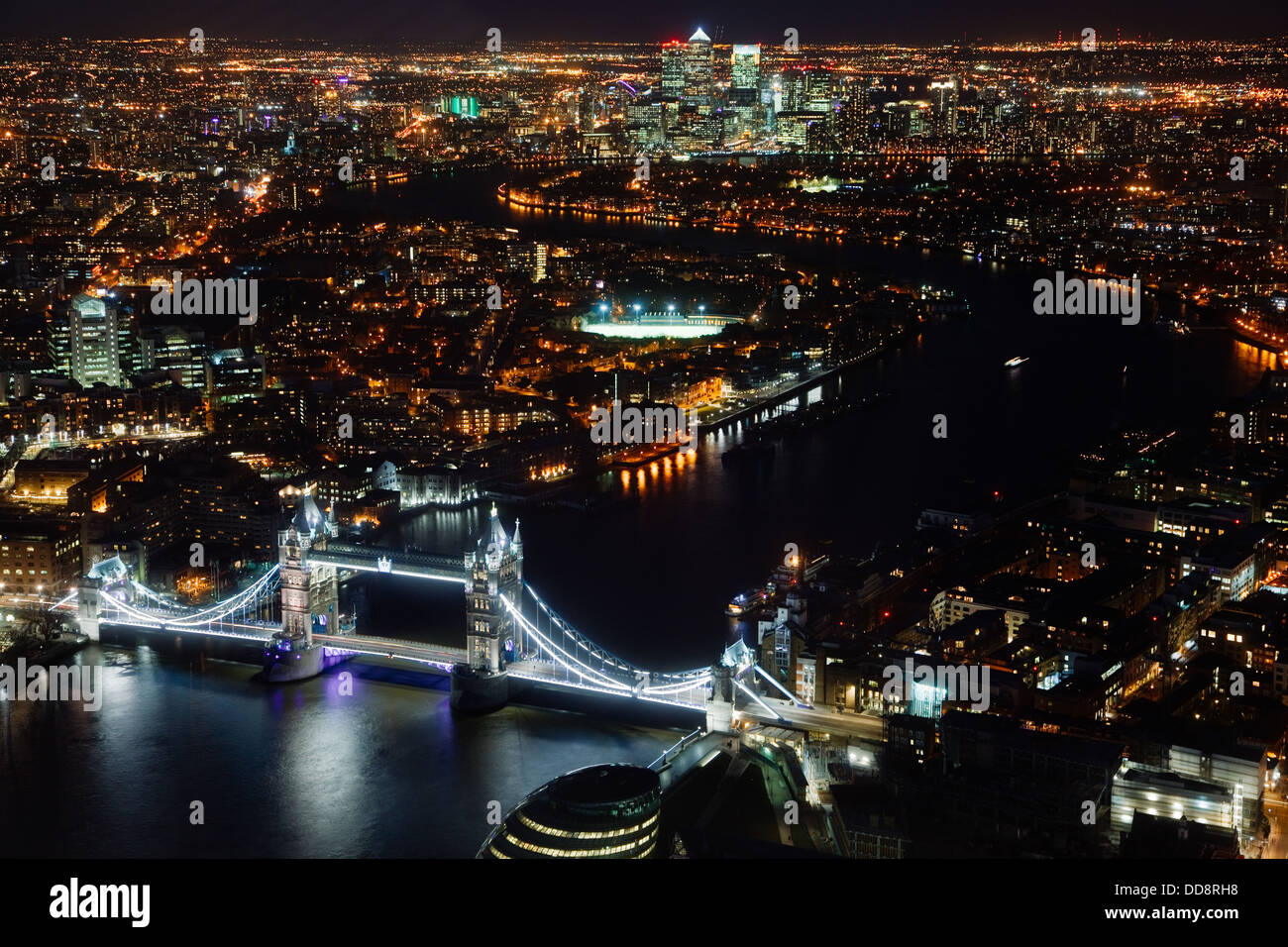 Tower Bridge avec Thames - nuit vue depuis le Shard, London, England, UK Banque D'Images
