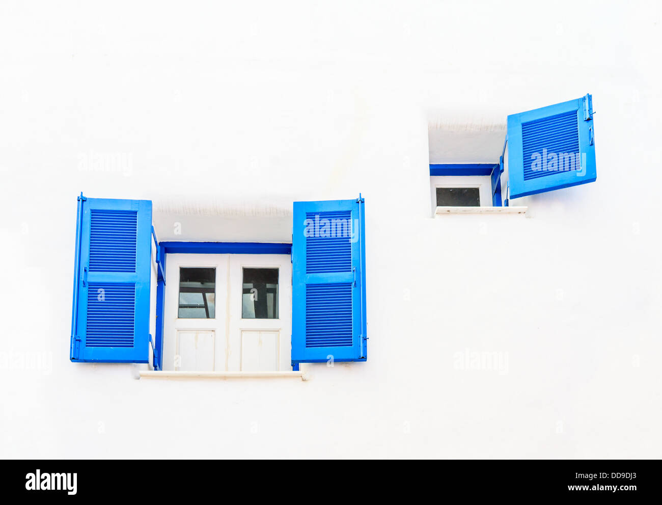 Vintage fenêtre bleu sur le mur Banque D'Images