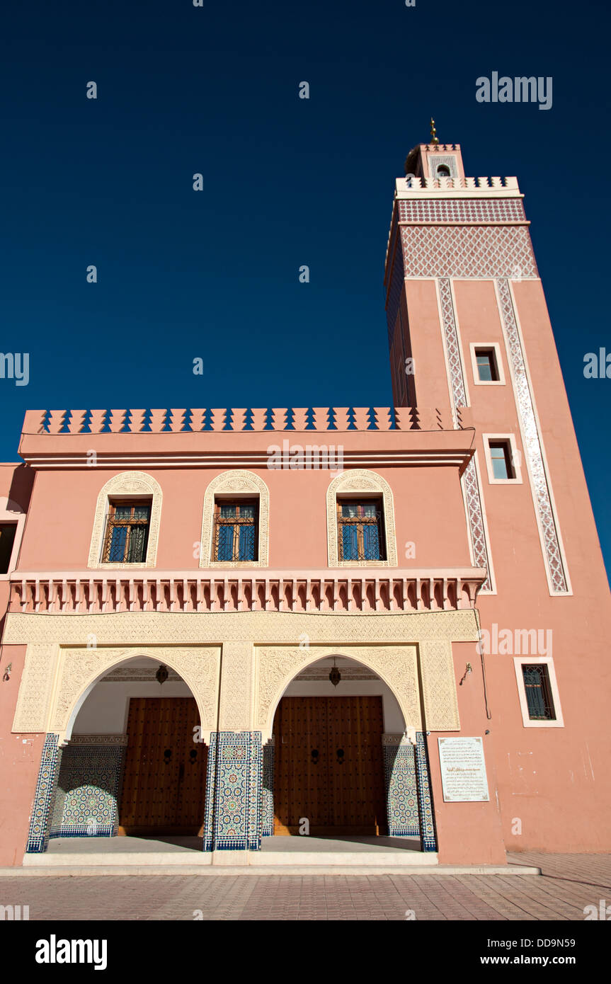 Mosquée dans le centre-ville de Ouarzazate, Maroc Banque D'Images