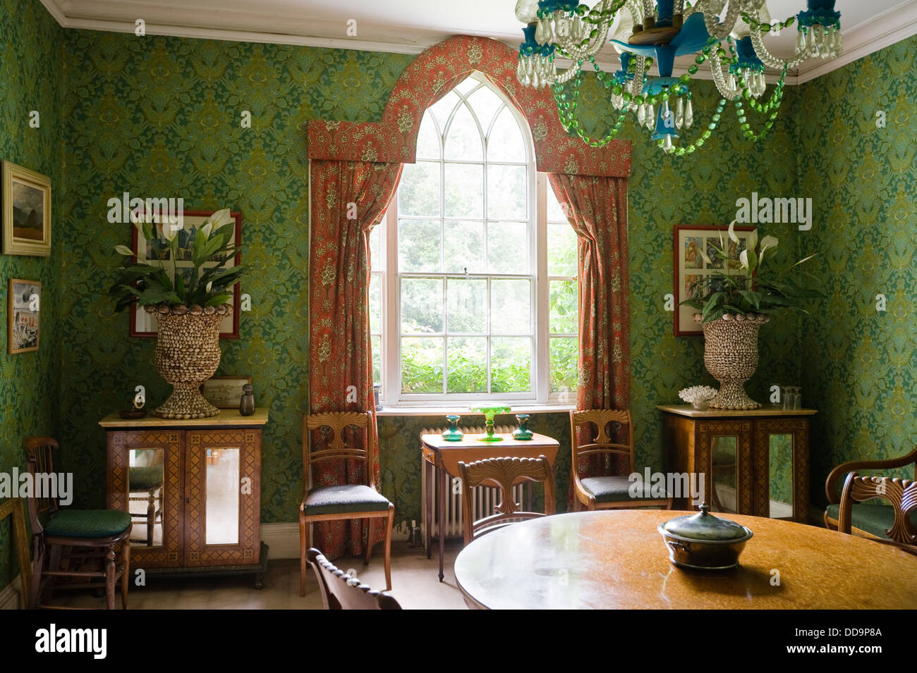 Salle à manger de 18e siècle, promenade Sussex accueil dynamique avec tapissés Sanderson green Banque D'Images
