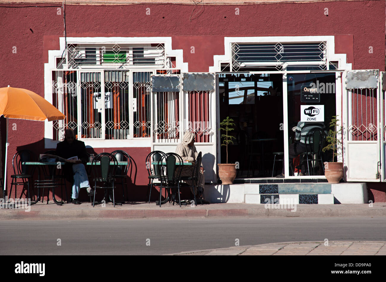 Boutique de thé et café dans le centre-ville de Ouarzazate, Maroc Banque D'Images