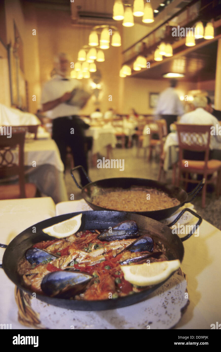 Paella restaurant Banque de photographies et d’images à haute
