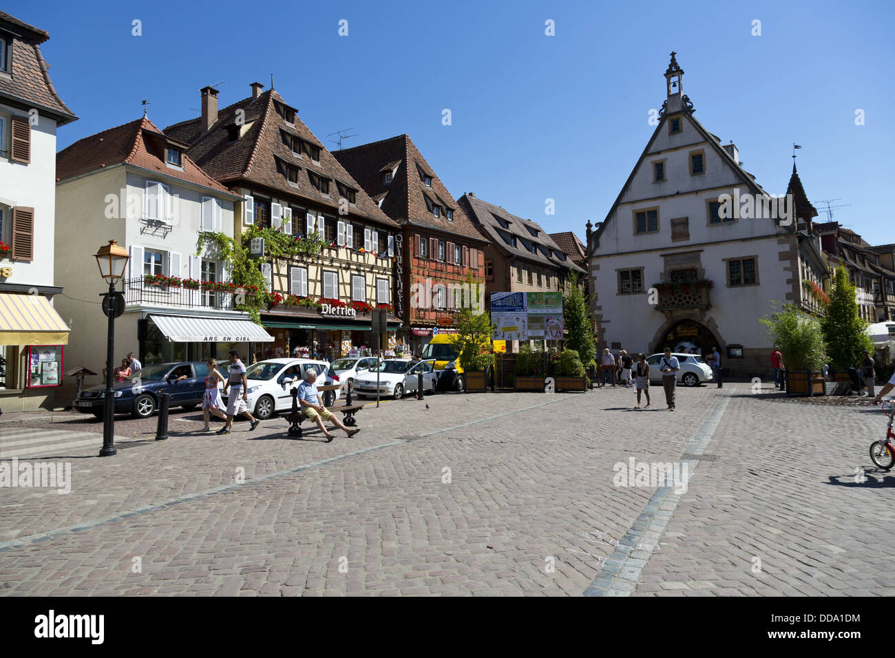 Le marché à Obernai en Alsace, France Banque D'Images