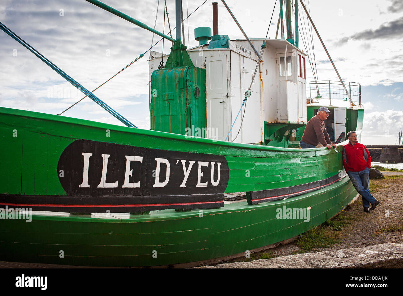 Monument de navire, dans le port de Port Joinville, Ile d' Yeu, Vendée, France Banque D'Images