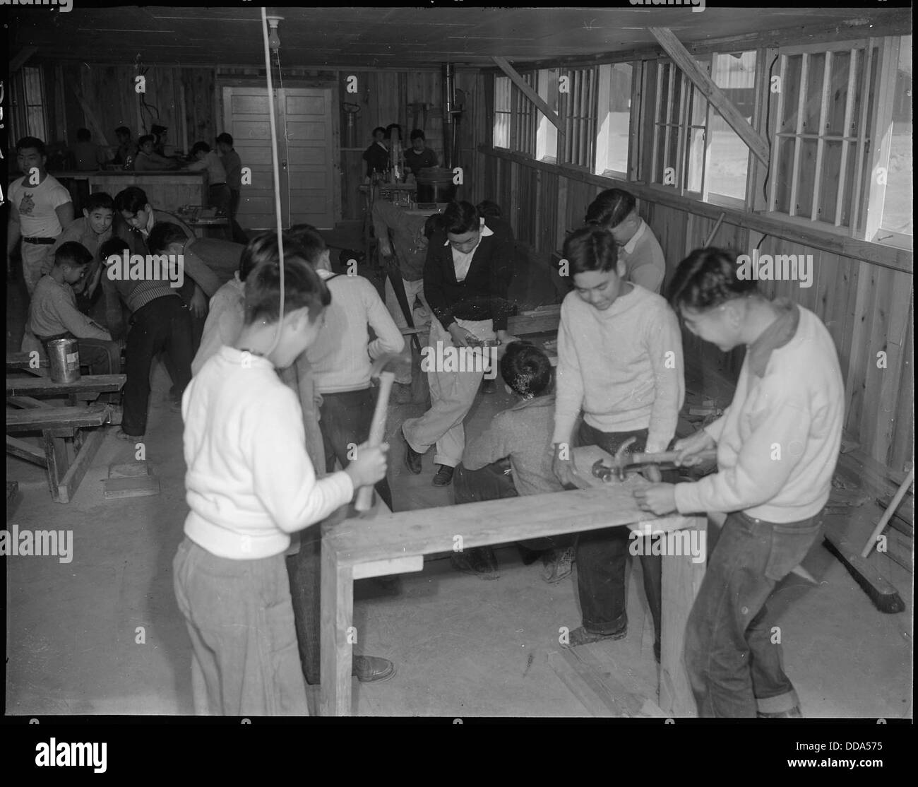 Rohwer, Centre de réinstallation, Arkansas. McGehee Yataka Ito, professeur. Les garçons de 9-A in shop class. - - 538947 Banque D'Images