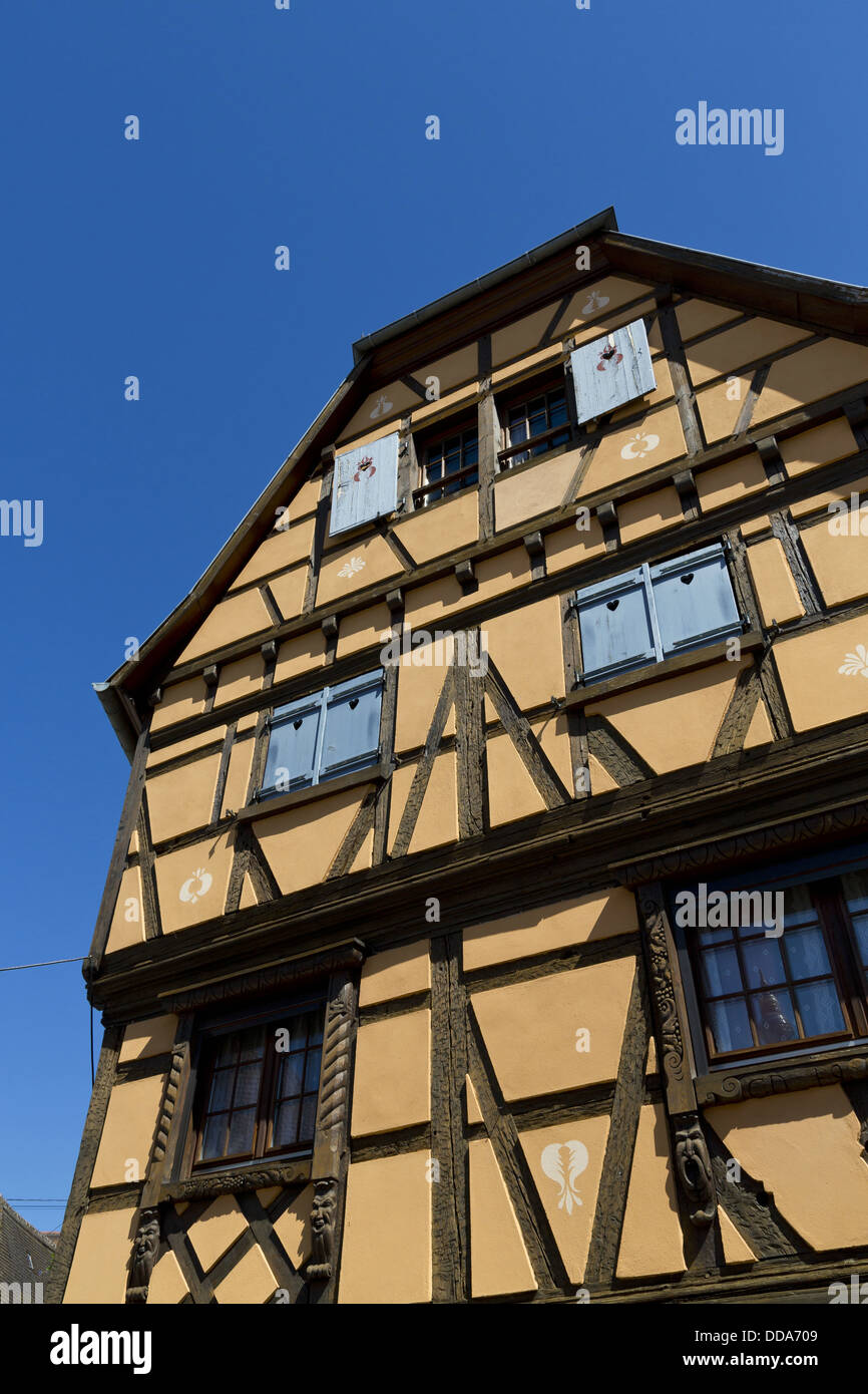 Maison à colombages typique à Obernai en Alsace, France Banque D'Images