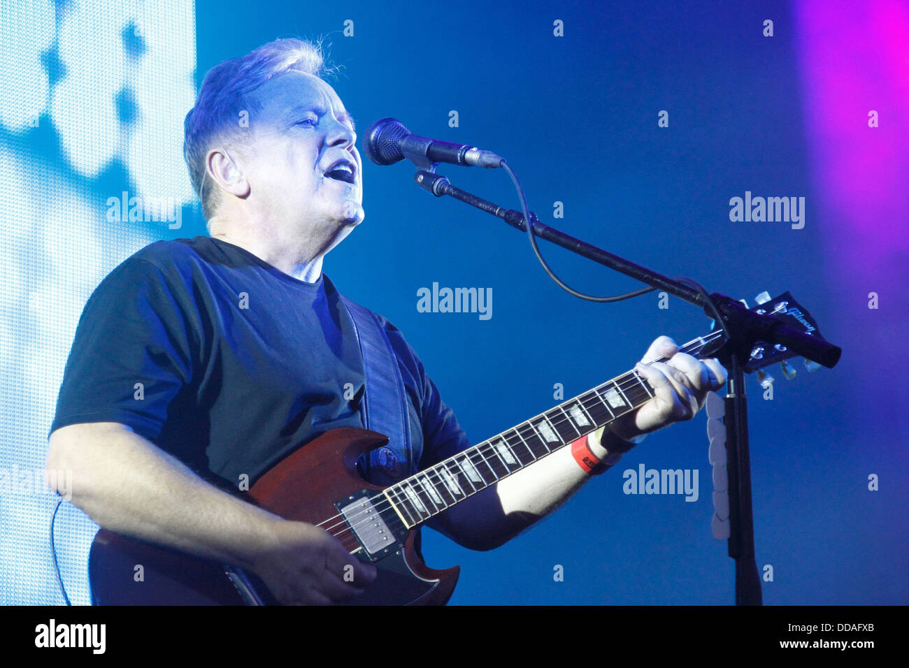 Bernard Sumner de New Order en direct de transmission de Jodrell Bank 005 Banque D'Images