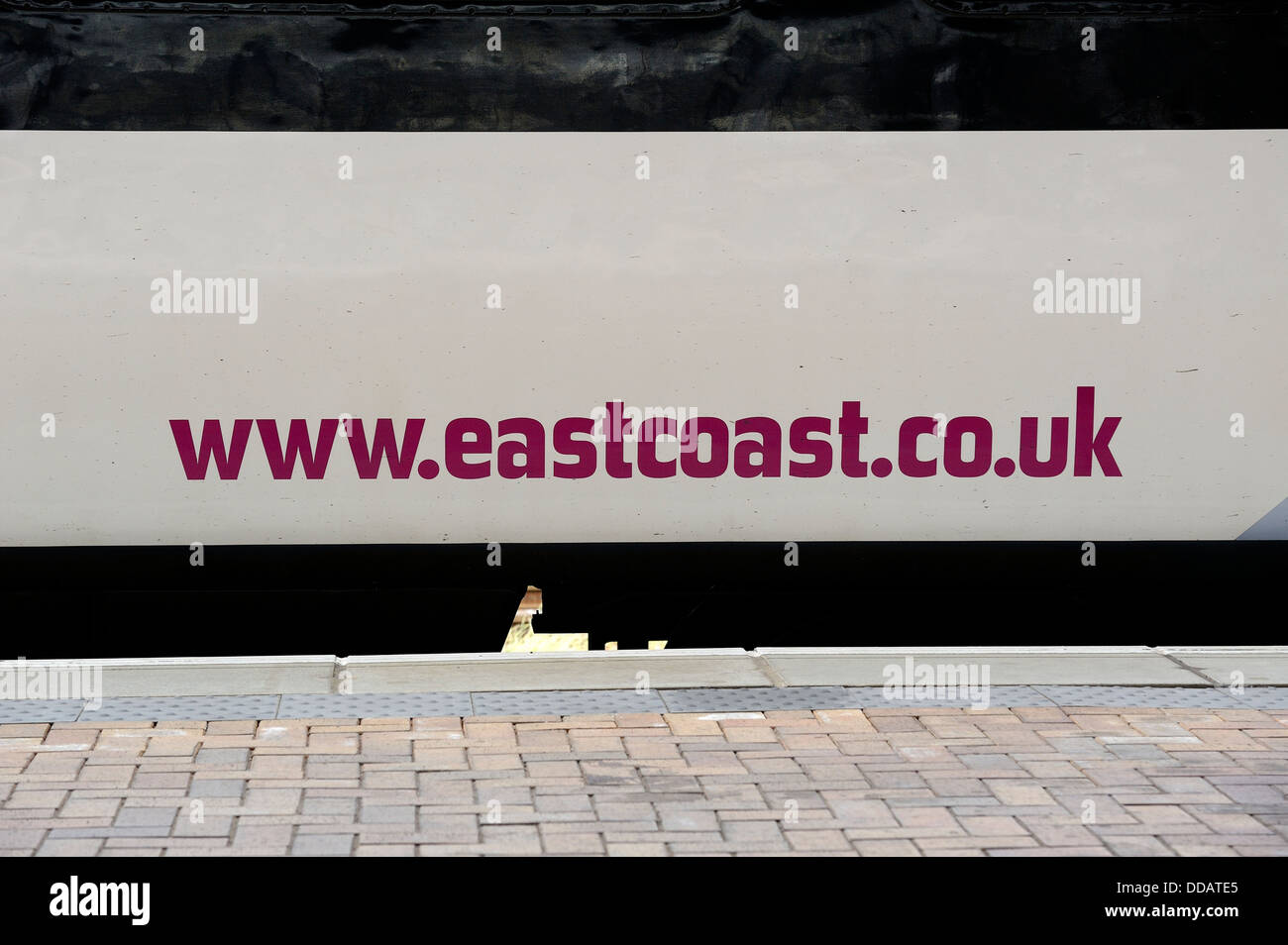 WWW.eastcoast.co.uk Adresse web sur le côté d'un train York England uk Banque D'Images