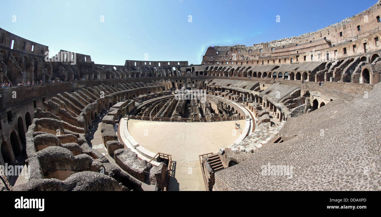 Évoquant escaliers du colisée où les anciens Romains étaient présents dans les combats entre gladiateurs et bêtes féroces 3 Banque D'Images