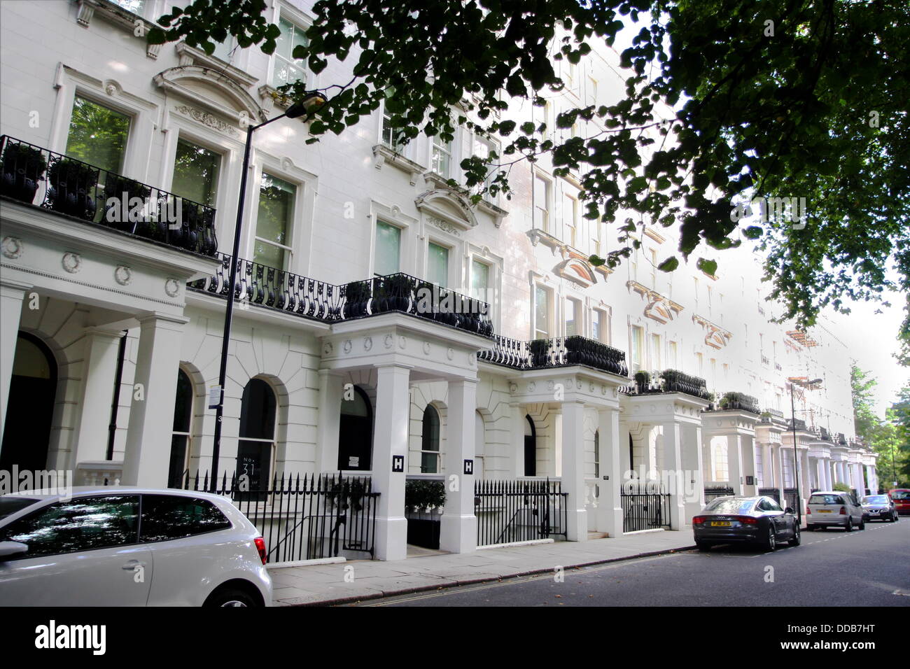 Londres, Royaume-Uni. Août 30, 2013. Un ancien haut A-list boutique hotel sera réaménagée en appartements de luxe. L'Hôtel Hempel dans Hyde Park (photo) est la vente aux enchères la totalité de son contenu, y compris le lit les Beckhams dormi et Michael Jackson's de toilettes. Les Beckhams' lit dans la lionne Suite est l'un des éléments de la star vente aux enchères, qui a lieu le 12 septembre de cette année. David et Victoria Beckham ont été souvent invités à l'hôtel, un favori des célébrités star depuis son ouverture. Crédit : Tony Henshaw/Alamy Live News Banque D'Images