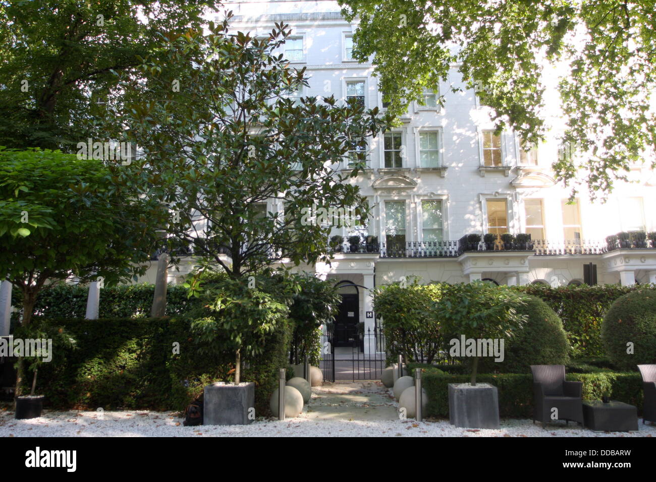 Londres, Royaume-Uni. Août 30, 2013. Un ancien haut A-list boutique hotel sera réaménagée en appartements de luxe. L'Hôtel Hempel dans Hyde Park (photo) est la vente aux enchères la totalité de son contenu, y compris le lit les Beckhams dormi et Michael Jackson's de toilettes. Les Beckhams' lit dans la lionne Suite est l'un des éléments de la star vente aux enchères, qui a lieu le 12 septembre de cette année. David et Victoria Beckham ont été souvent invités à l'hôtel, un favori des célébrités star depuis son ouverture. Crédit : Tony Henshaw/Alamy Live News Banque D'Images