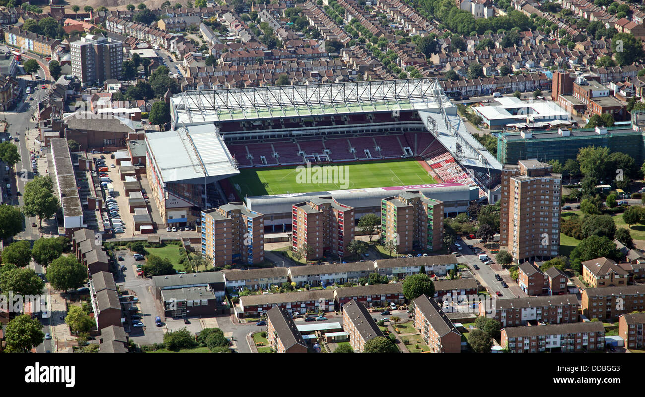 Vue aérienne de West Ham United FC Upton Park ou le Boleyn Ground est de Londres. Banque D'Images