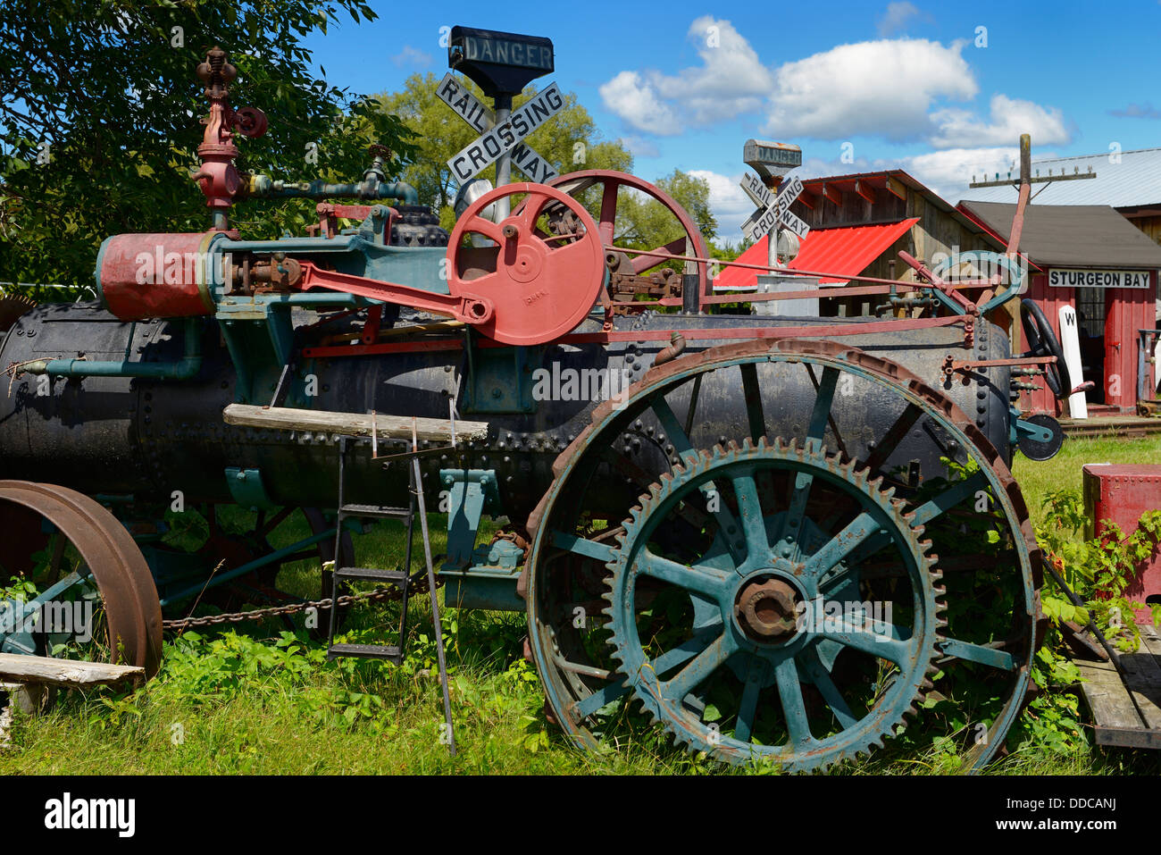 Tracteur à vapeur et Sturgeon Bay Railroad reliques à Coldwater Canadiana Heritage Museum Ontario Canada Banque D'Images