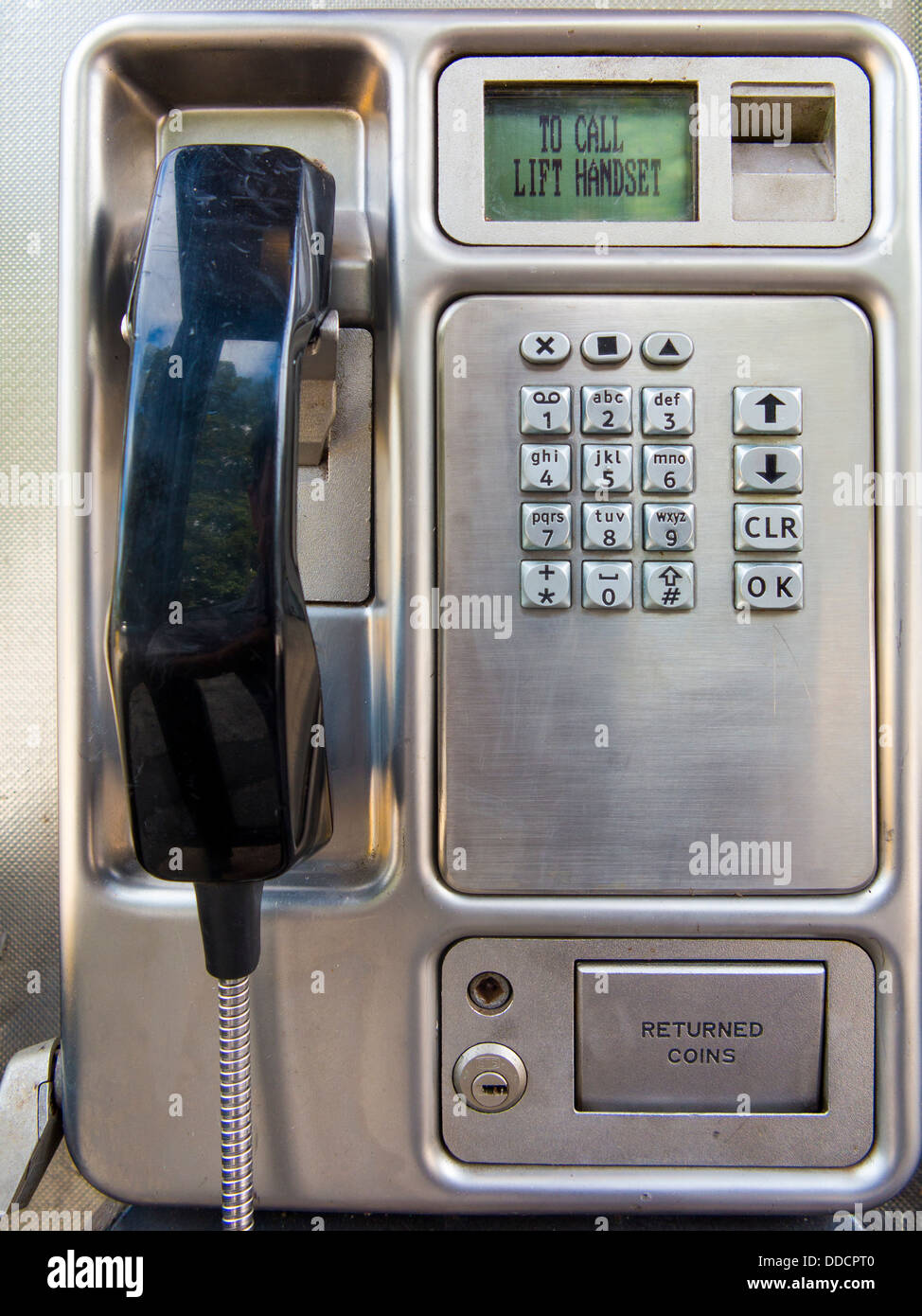 BT moderne payphone téléphone avec clavier, combiné et l'affichage numérique Banque D'Images