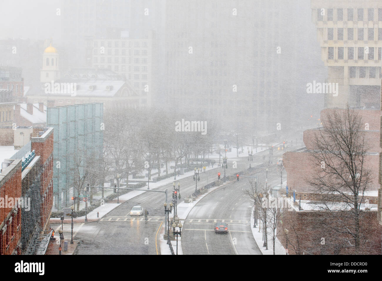 Bâtiments dans une ville pendant un blizzard, Boston, comté de Suffolk, Massachusetts, USA Banque D'Images