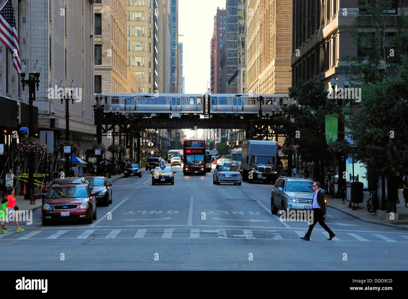 Vue sur la rue du centre-ville de Chicago. Banque D'Images