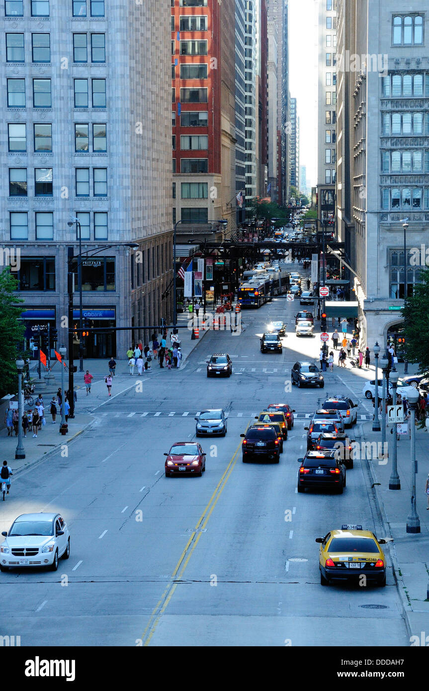 Vue sur la rue du centre-ville de Chicago. Banque D'Images