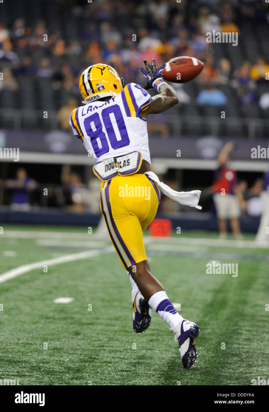 31 août 2013 : LSU Tigers wide receiver Jarvis Landry # 80 au cours de l'assemblée annuelle de Cowboys jeu NCAA classique entre les LSU Tigers et le TCU Horned Frogs à ATT Stadium à Arlington, TX défait LSU TCU 37-27 Banque D'Images