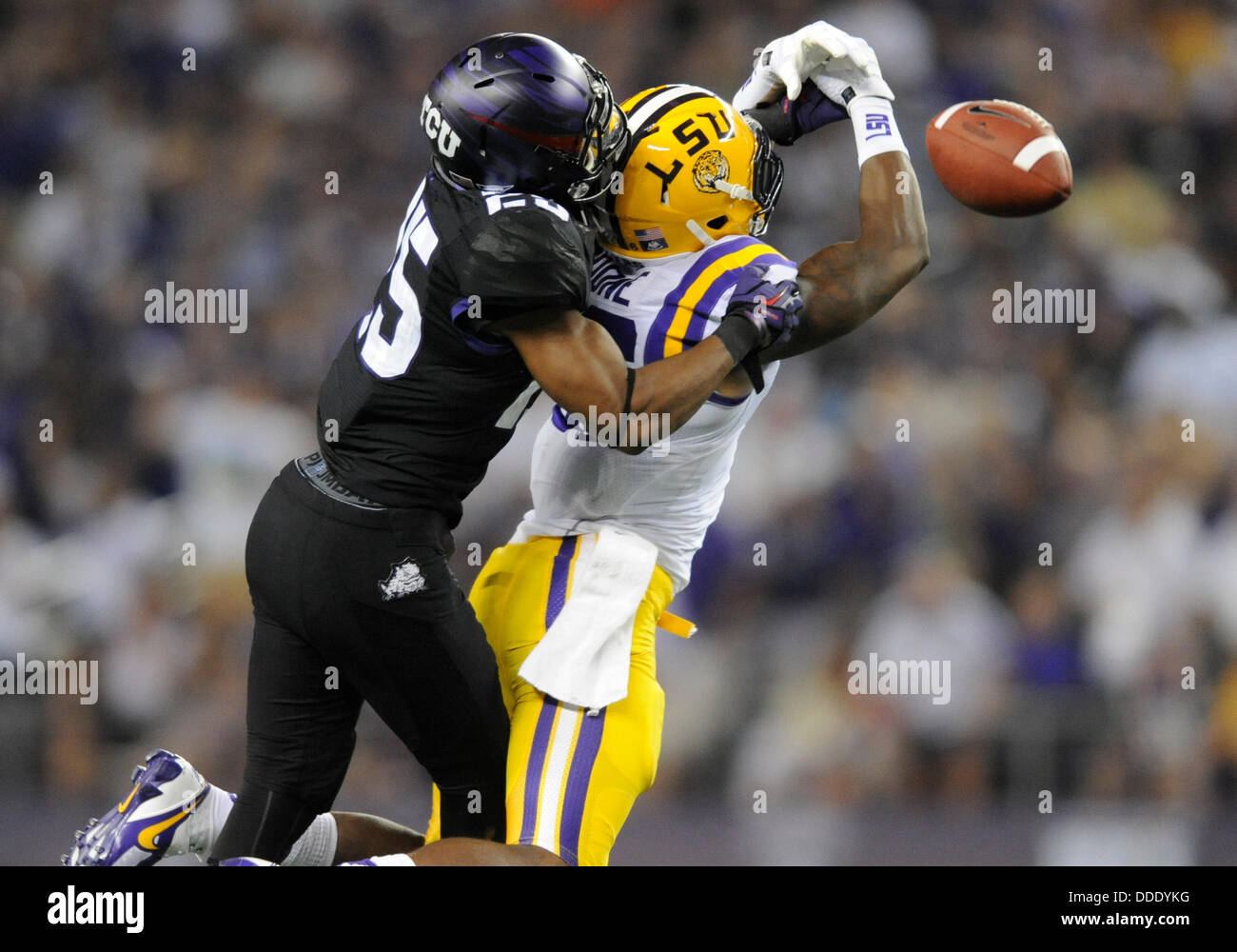 31 août 2013 : LSU Tigers wide receiver Kadron Boone # 86 a un col rompu au cours de l'assemblée annuelle de Cowboys jeu NCAA classique entre les LSU Tigers et le TCU Horned Frogs à ATT Stadium à Arlington, TX défait LSU TCU 37-27 Banque D'Images