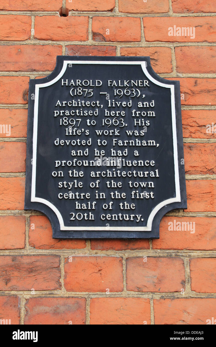 Harold Falkner plaque commémorative à Farnham, Surrey, Angleterre, Royaume-Uni. Banque D'Images