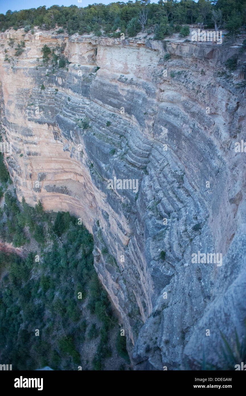 Falaise dans le Grand Canyon Banque D'Images