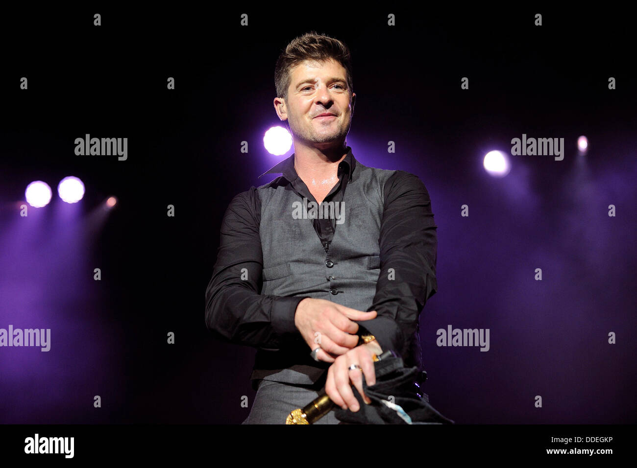 Toronto, Canada. 31e Août 2013. Robin Thicke fonctionne à WHAM BAM KiSS 92,5 2013 à l'Amphithéâtre Molson Canadian. © EXImages/Alamy Live News Banque D'Images