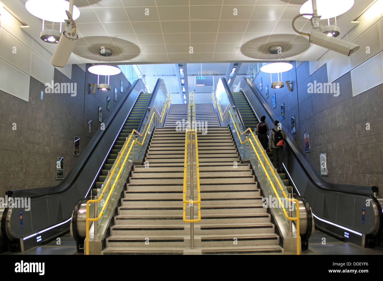 Escalator à nouveau la station de Blackfriars London England UK Banque D'Images