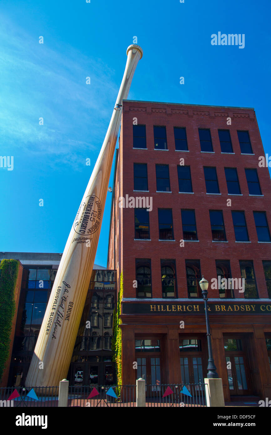 La batte de baseball Louisville Slugger Museum et usine produisant des bâtons de baseball en bois Banque D'Images