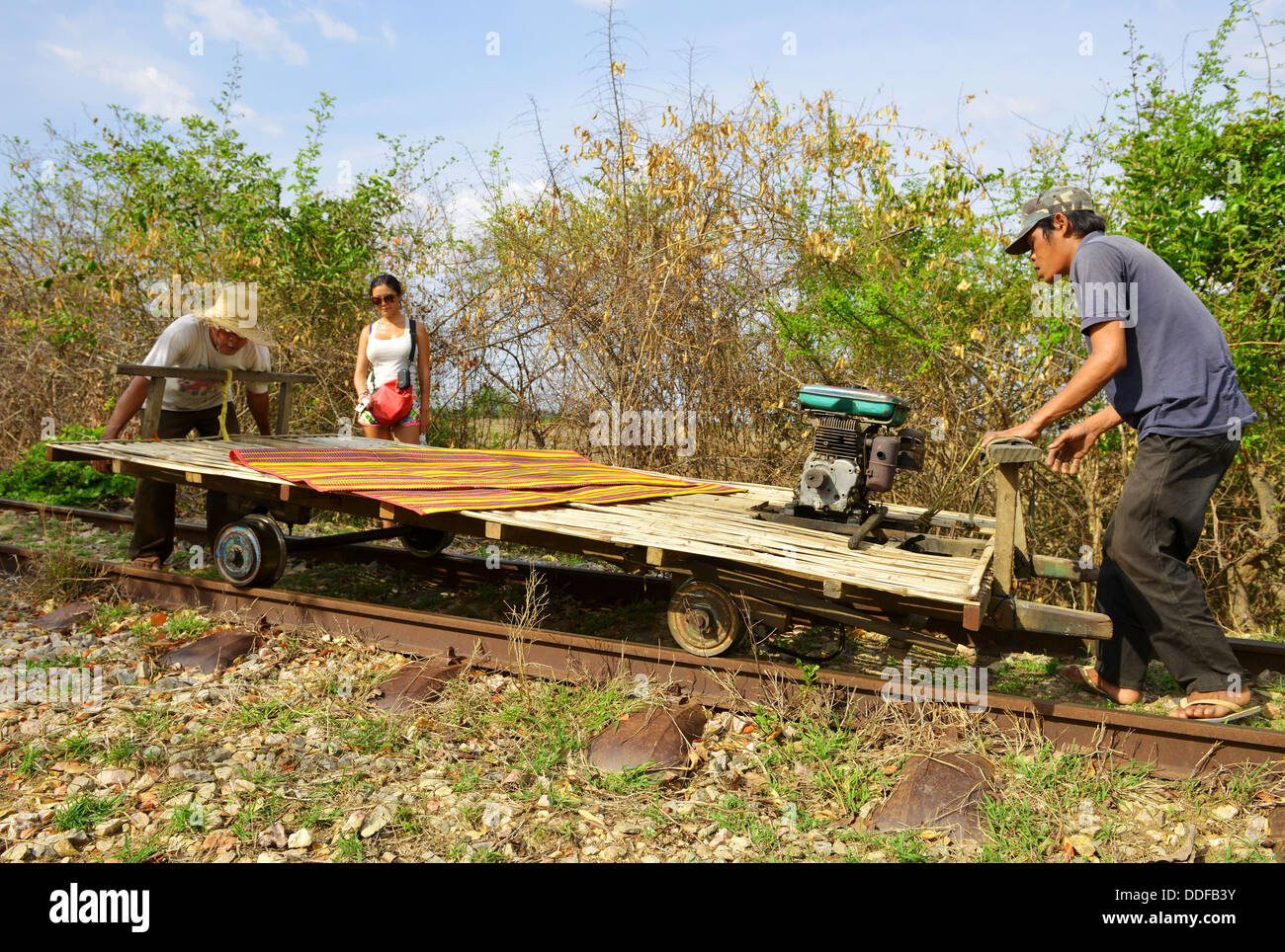 Le train de Bambou'ride à Battambang, Cambodge Banque D'Images