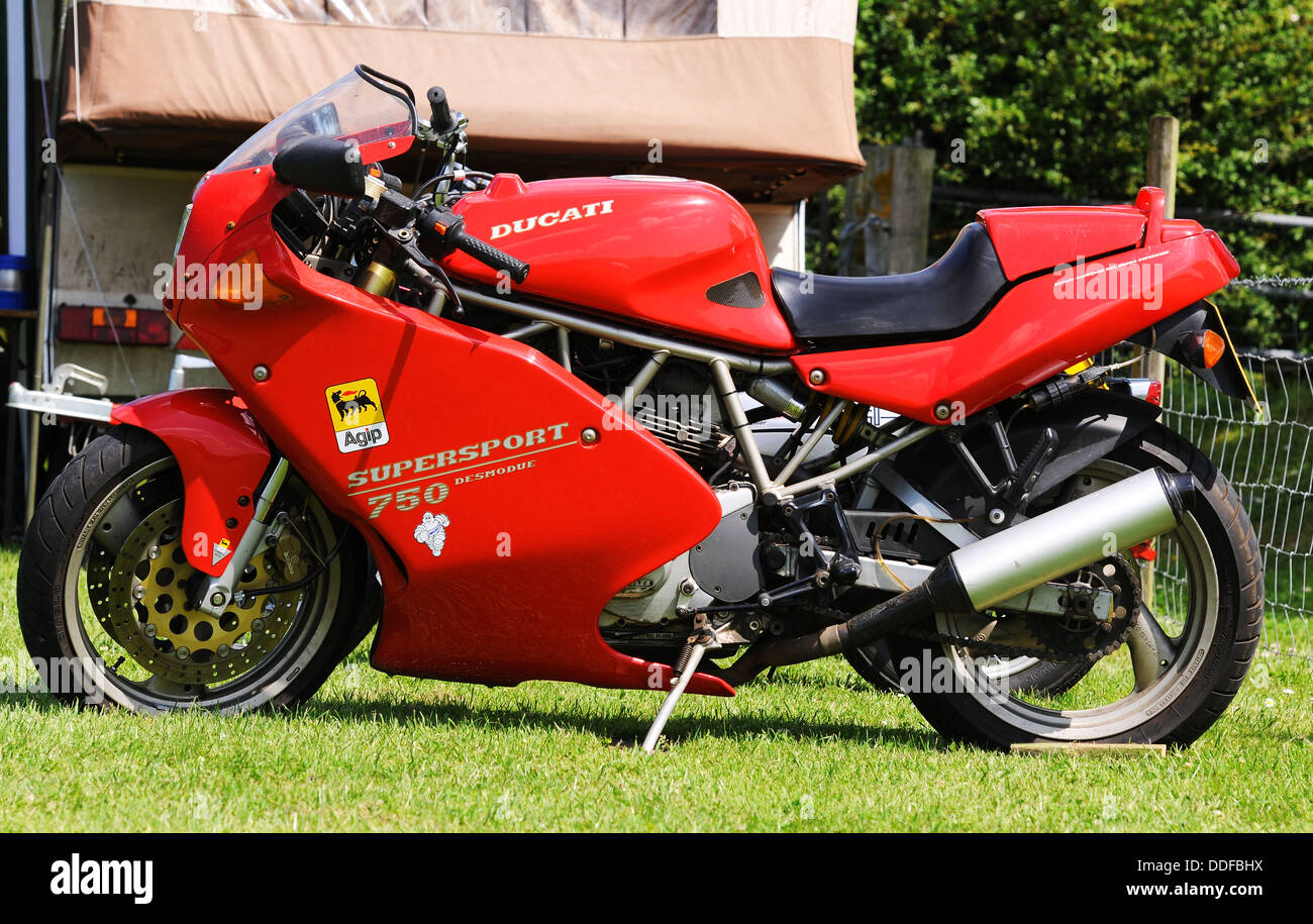 Moto Ducati 750 Banque D'Images