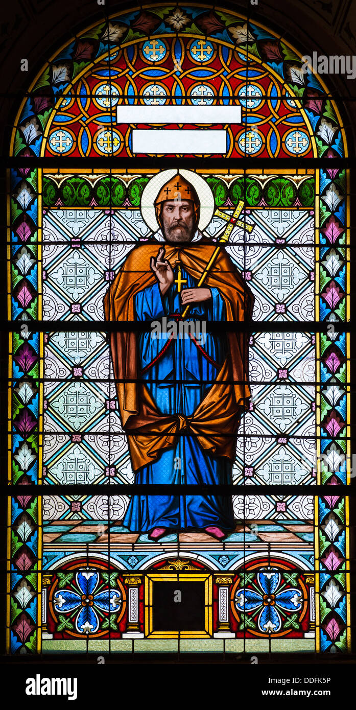 Vintage historique vitrail d'une église du 19e siècle Banque D'Images