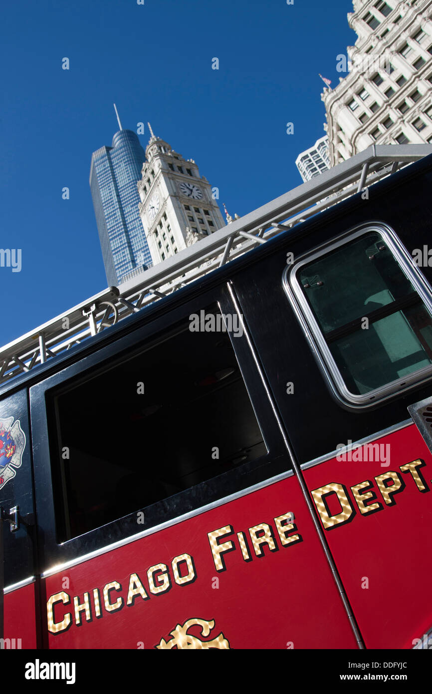 CHICAGO FIRE TRUCK ROUGE DOWNTOWN CHICAGO ILLINOIS USA Banque D'Images