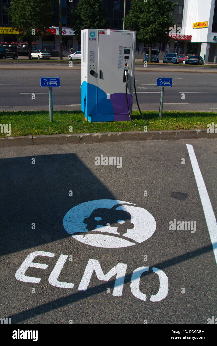 Elmo voiture électrique station de charge d'affaires de la ville de Tallinn, Tallinn Estonie les Pays Baltes Europe Banque D'Images