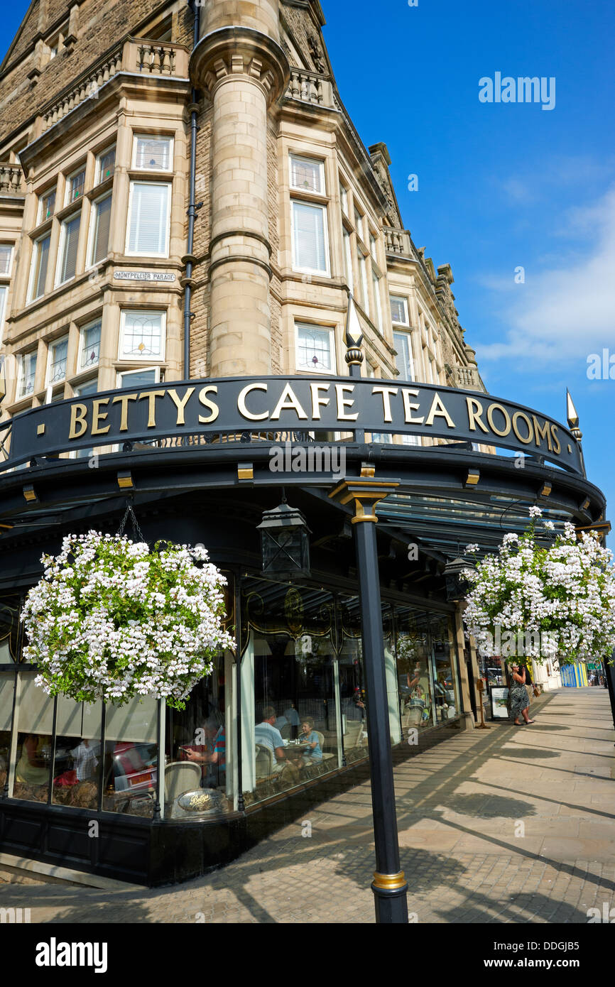 Bettys Cafe à Harrogate, North Yorkshire Banque D'Images