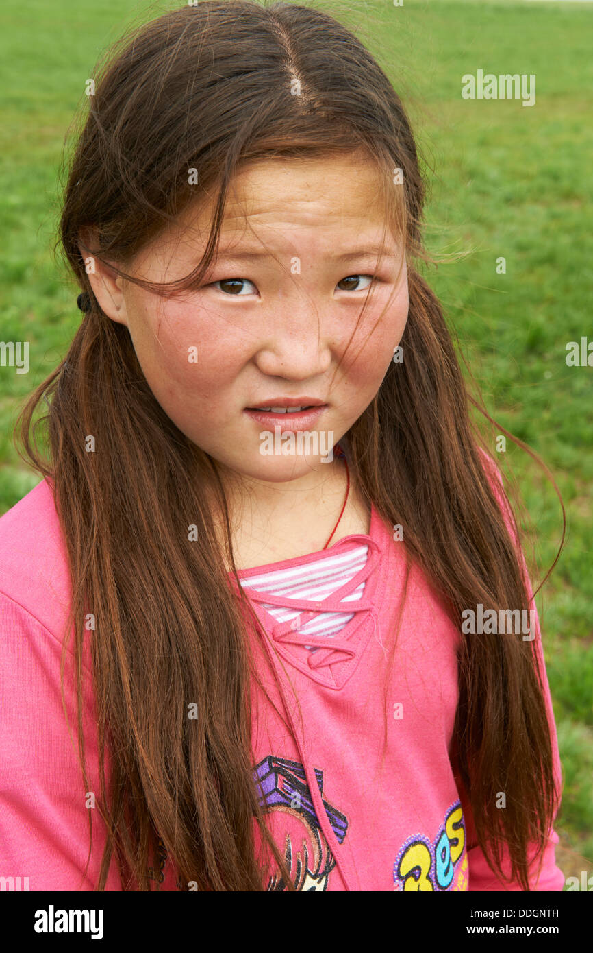 La Mongolie, province Khentii, jeune fille Banque D'Images