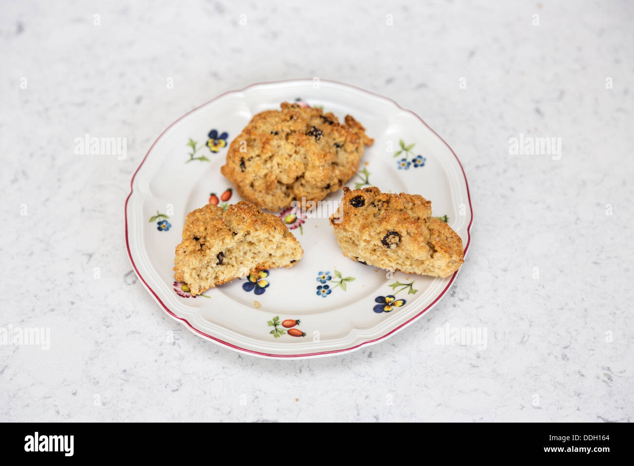 Rock gâteaux faites votre choix ! Un thé traditionnel anglais petit gâteau de fruit faite avec
