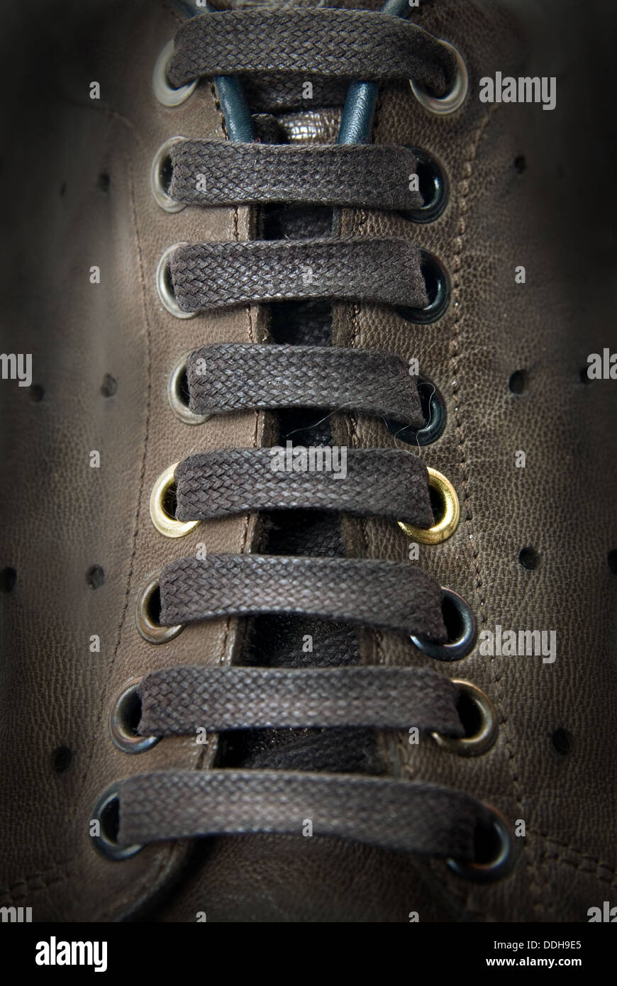 Close-up lacets sur les bottes marron Banque D'Images
