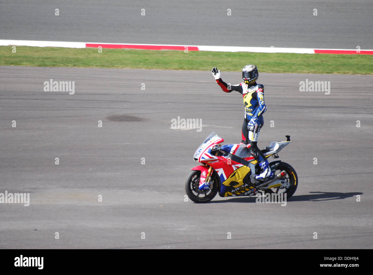 Scott Redding après sa victoire à Silverstone dans la course Moto2 2013 Banque D'Images