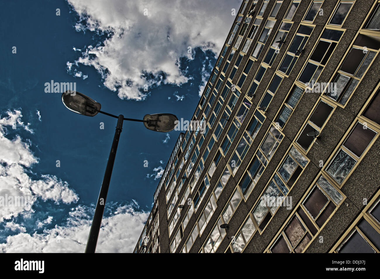 Le Heygate Estate est situé dans la région de Walworth, Southwark, et le sud de Londres. Le domaine est actuellement en cours de démolition. Banque D'Images