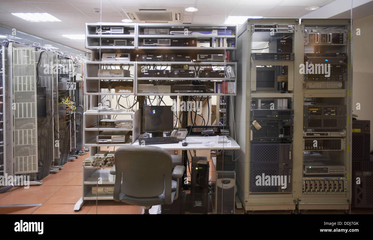 Centre de traitement de données, local serveur, office Photo Stock - Alamy