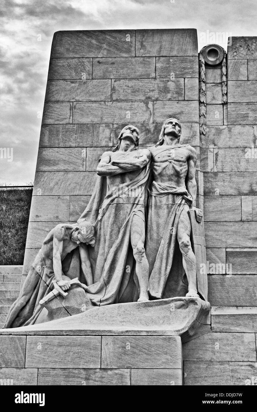 La sculpture sur pierre à la crête de Vimy , canadien , War Memorial , France Banque D'Images