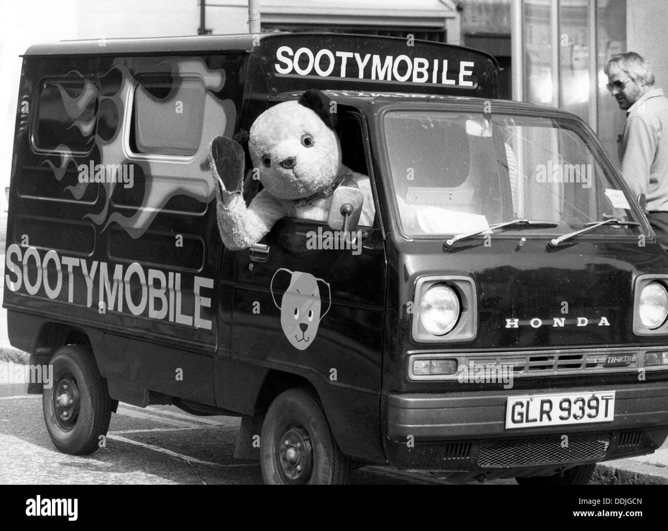 Le Sootymobile avec taille de la vie caractère fuligineux Brighton conduite en 1983 Banque D'Images