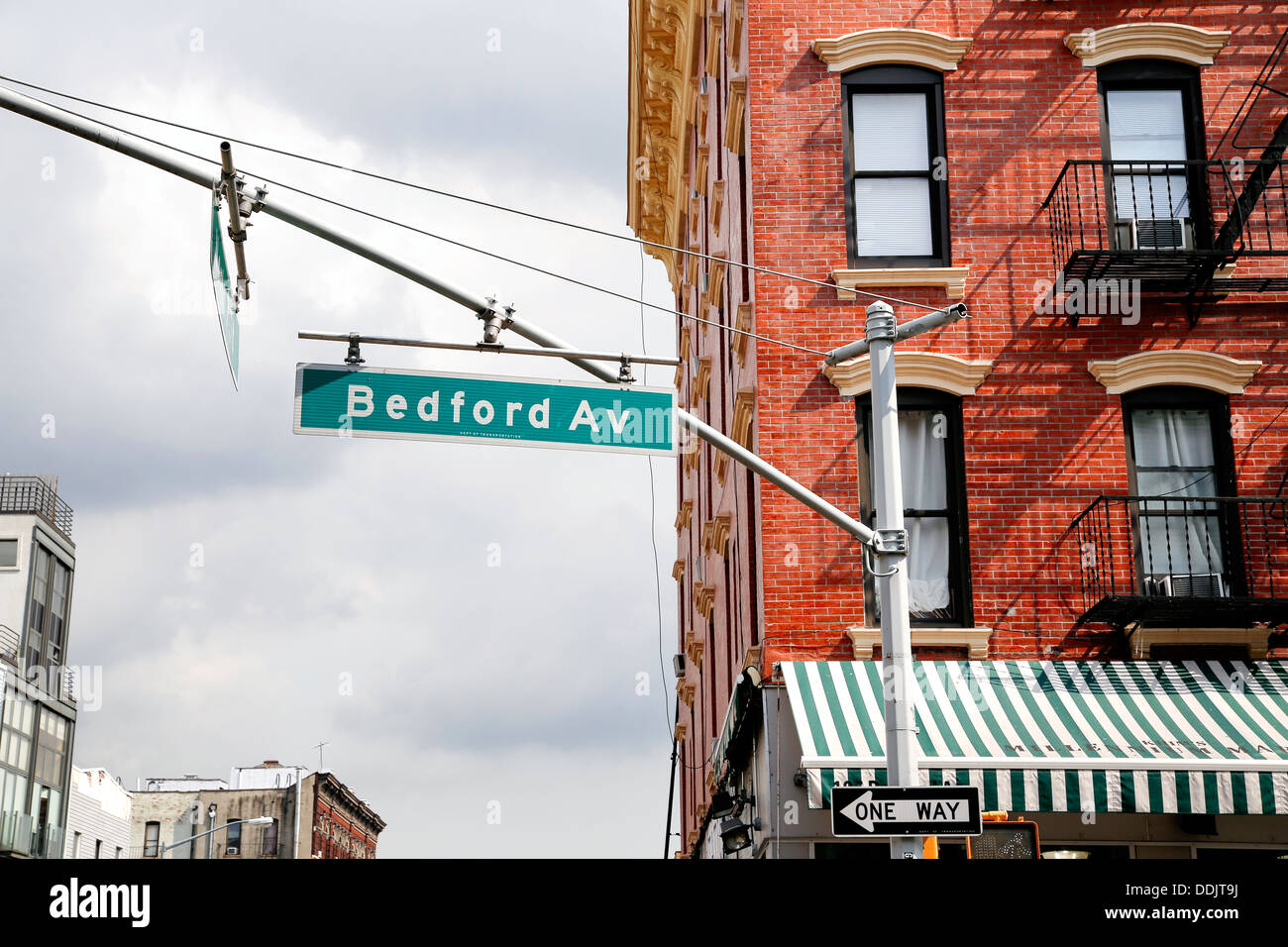 Intersection de Bedford Avenue et 7e Rue Nord, Williamsburg, Brooklyn, NY Banque D'Images