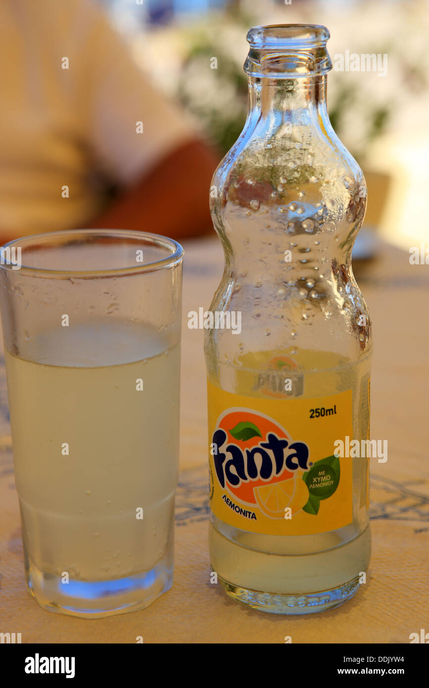 Bottle glass fanta lemon on Banque de photographies et d'images à haute  résolution - Alamy