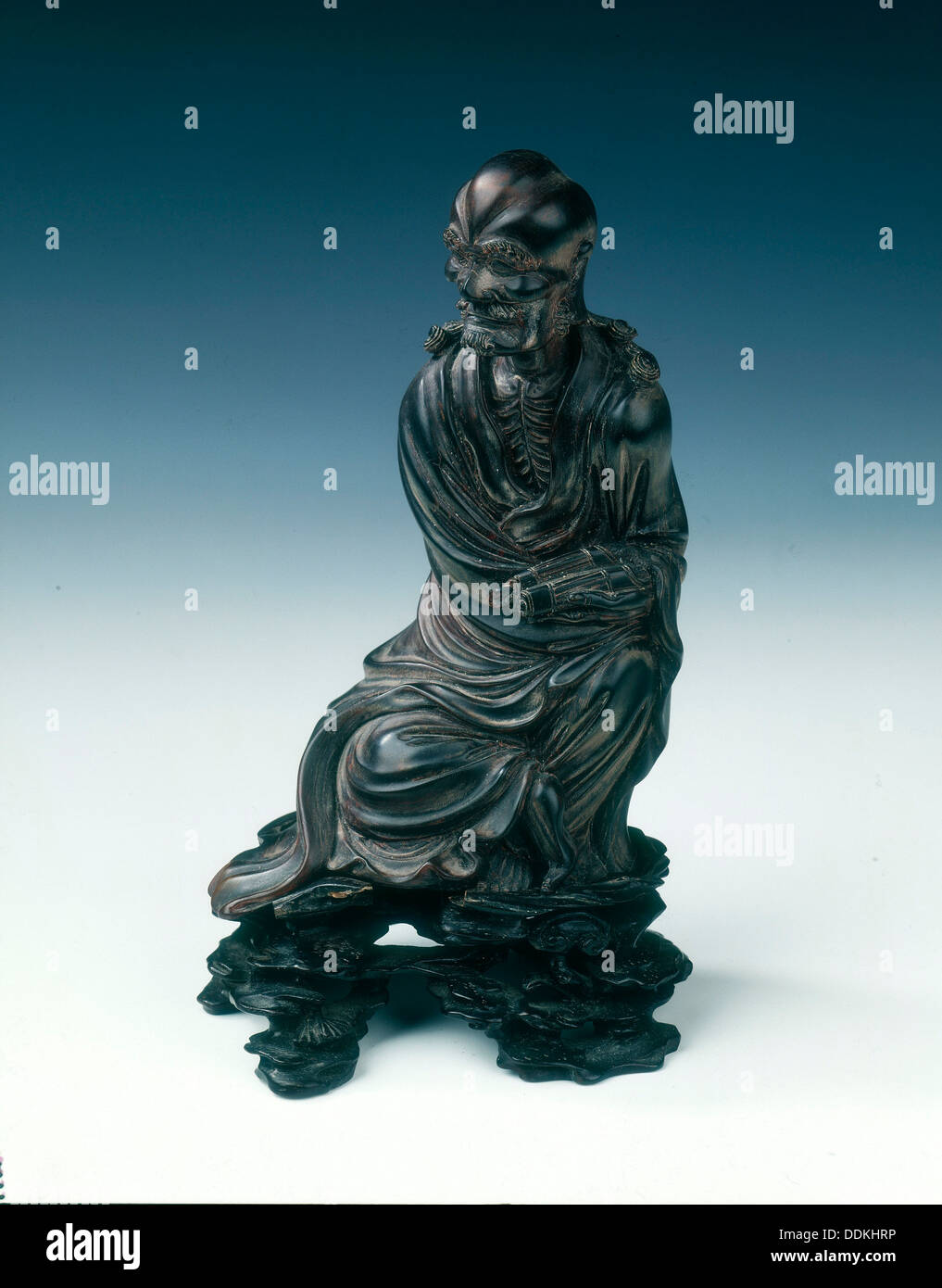 Horn luohan figure, Ming de la dynastie Qing, Chine, 17e siècle. Artiste : Inconnu Banque D'Images