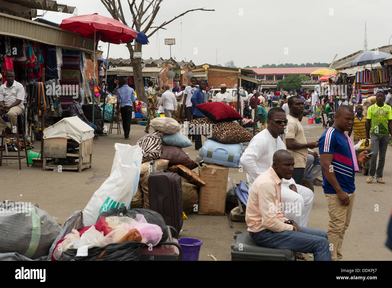 Un marché de rue à Abuja, Nigéria Banque D'Images