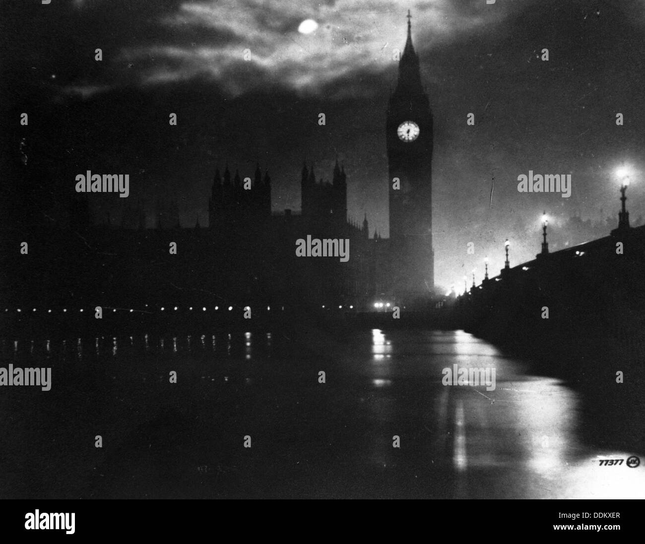 Les chambres du Parlement dans la nuit, la ville de Westminster, Londres. Artiste : Inconnu Banque D'Images