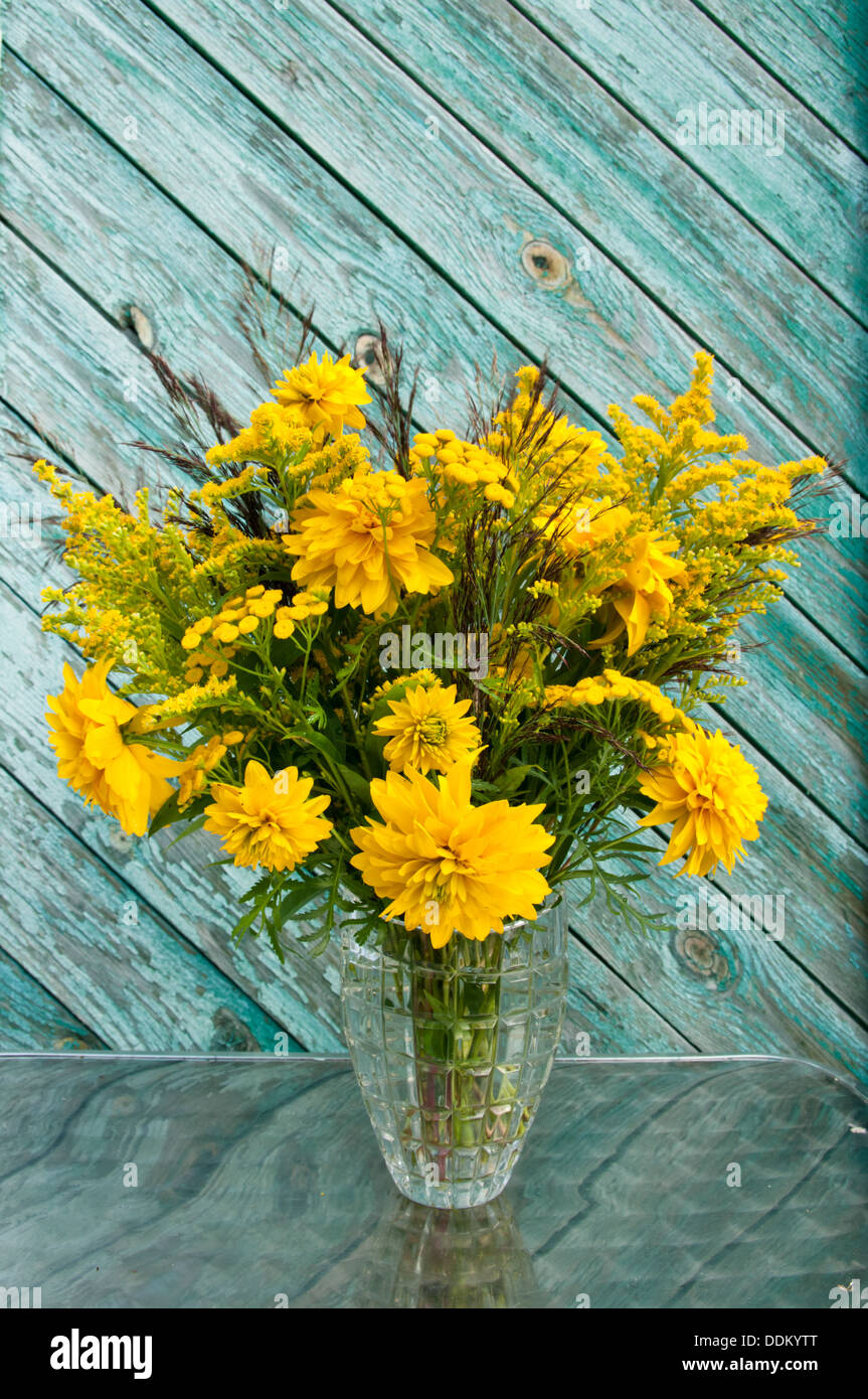 Bouquet de fleurs jaune Banque D'Images