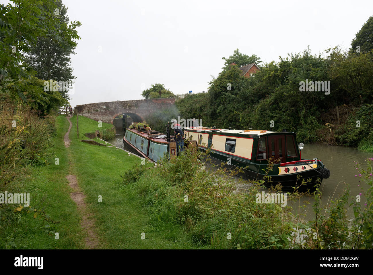 Bateaux étroits sur le Kennet and Avon Canal à Crofton, Wiltshire -1 Banque D'Images